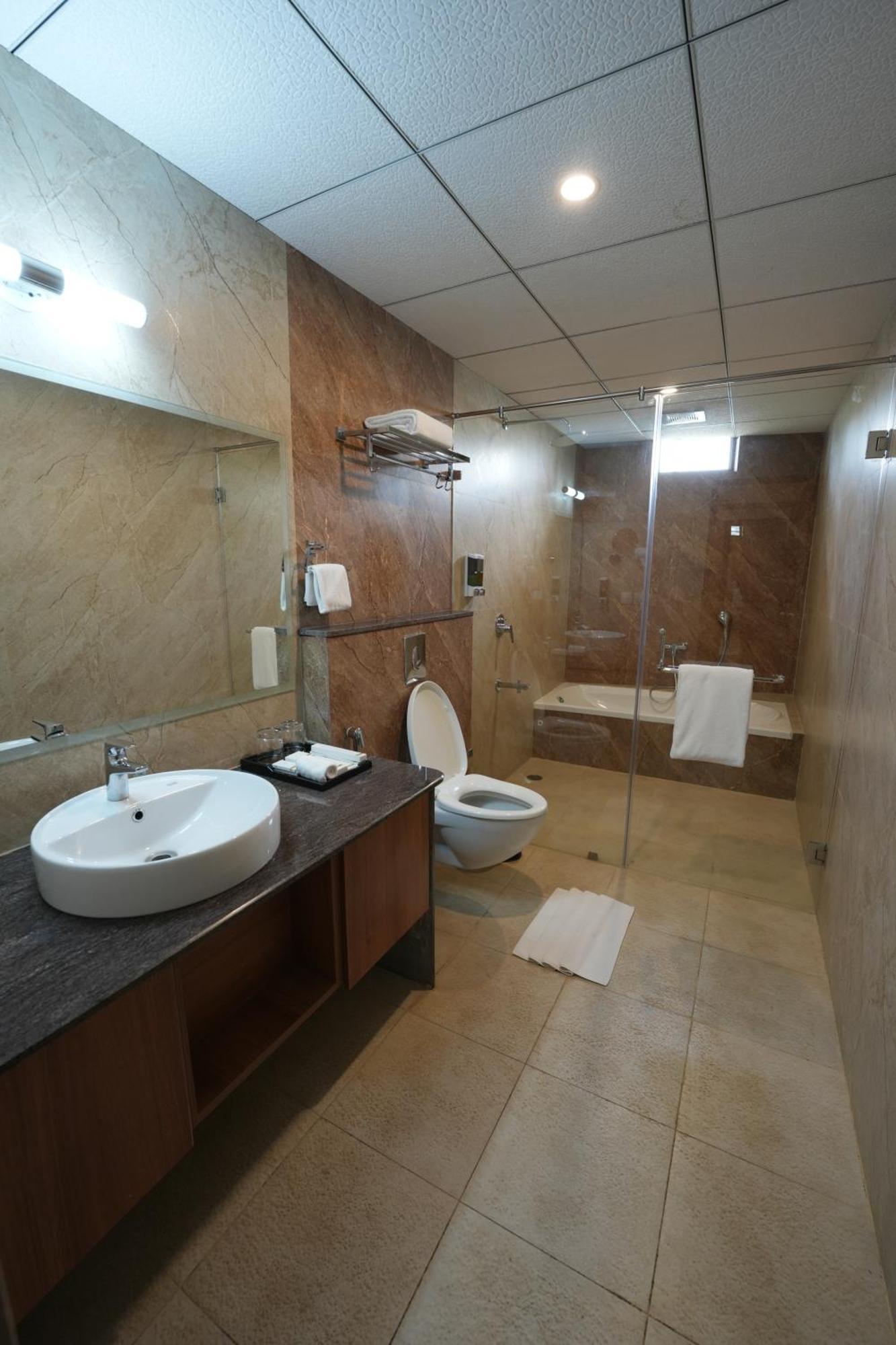 Malnad Shire Eco Resort Шимога Экстерьер фото